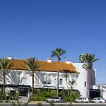 Avent Verahotel Hotel
