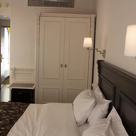 Avent Verahotel 호텔