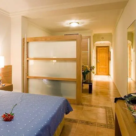 Avent Verahotel 호텔