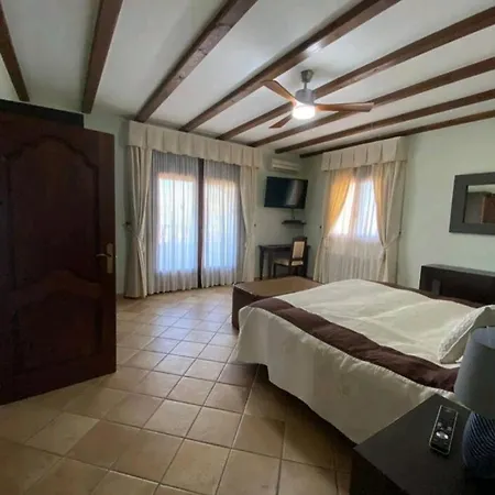 Отель Avent Verahotel Вера